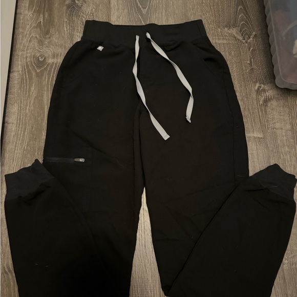 Figs Black Zamora Joggers - Picture 3 of 4